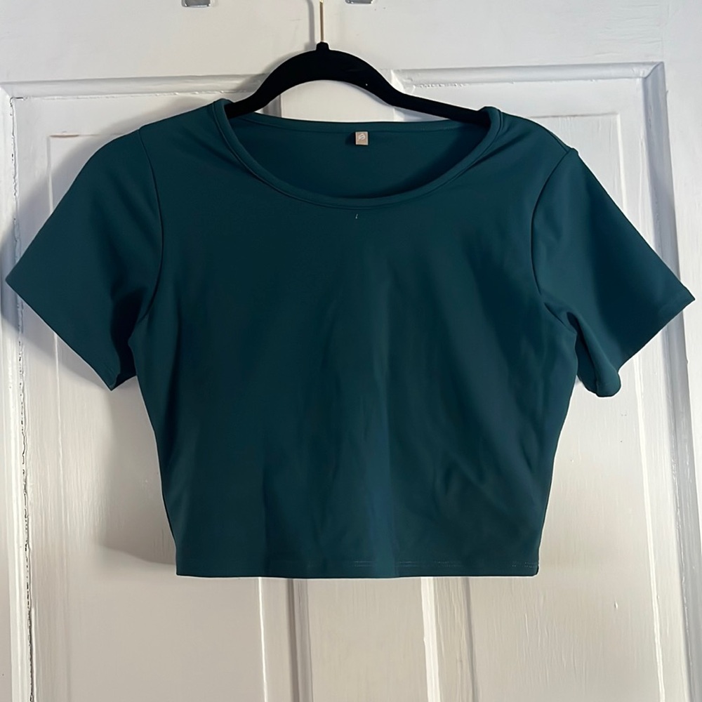 P’Tula Scoopneck Crop NWOT